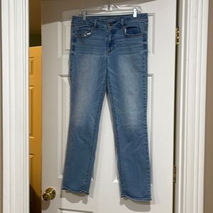 American Eagle size 12 straight super stretch medium blue